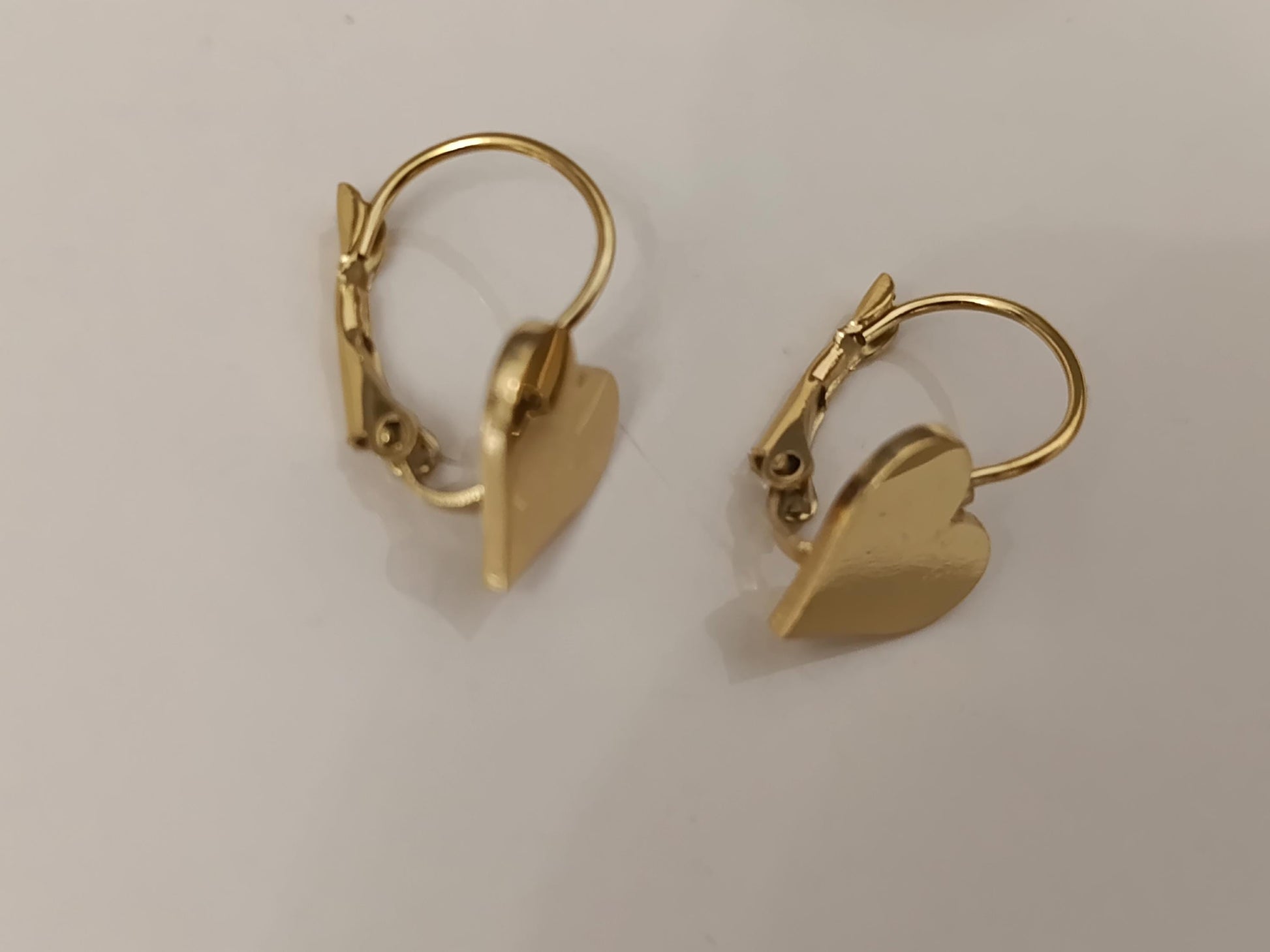 Pendientes de aro corazon pulido de acero inoxidable con baño de oro de 18K y acabado espejo regalo para ella