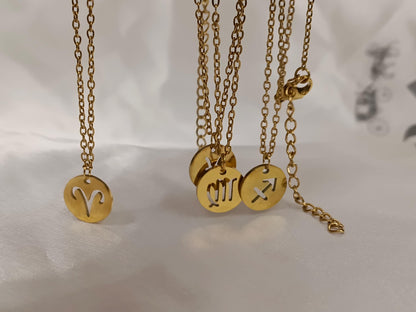 Collar con colgante de signo zodiacal, horóscopo acero inoxidable con baño de oro 18K, acabado espejo regalo para ella