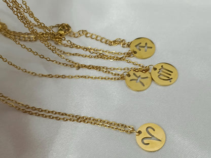 Collar con colgante de signo zodiacal, horóscopo acero inoxidable con baño de oro 18K, acabado espejo regalo para ella