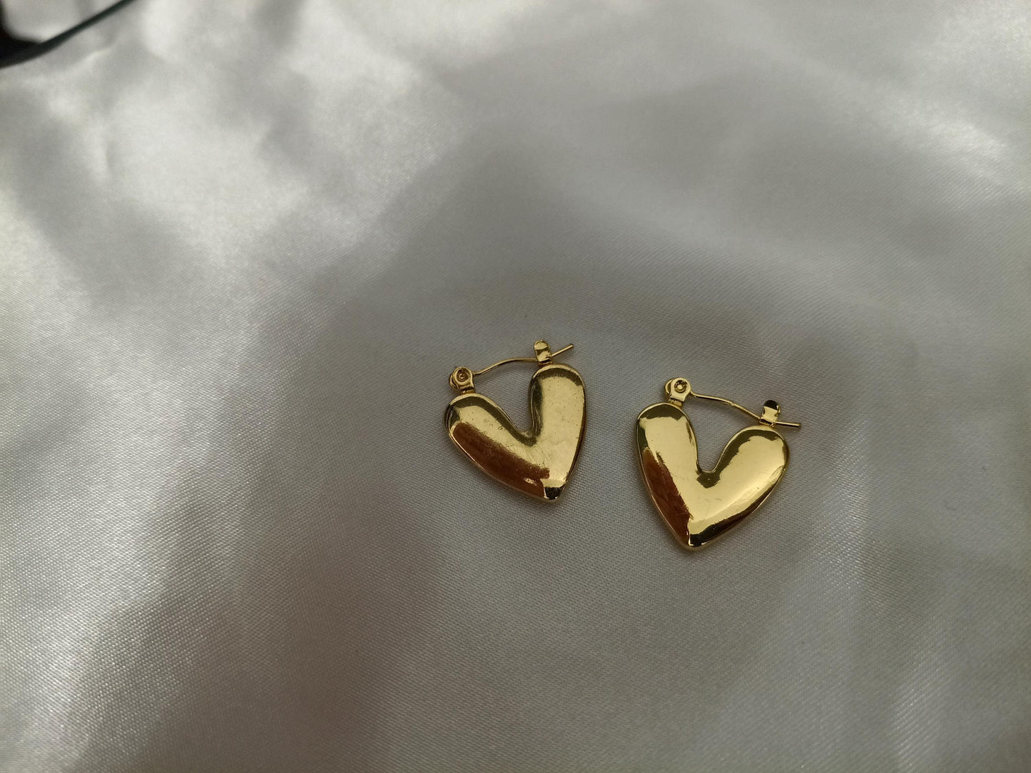 Pendientes de aro triangulares de estilo italiano, acero inoxidable con baño de oro de 18K y efecto espejo regalo para ella