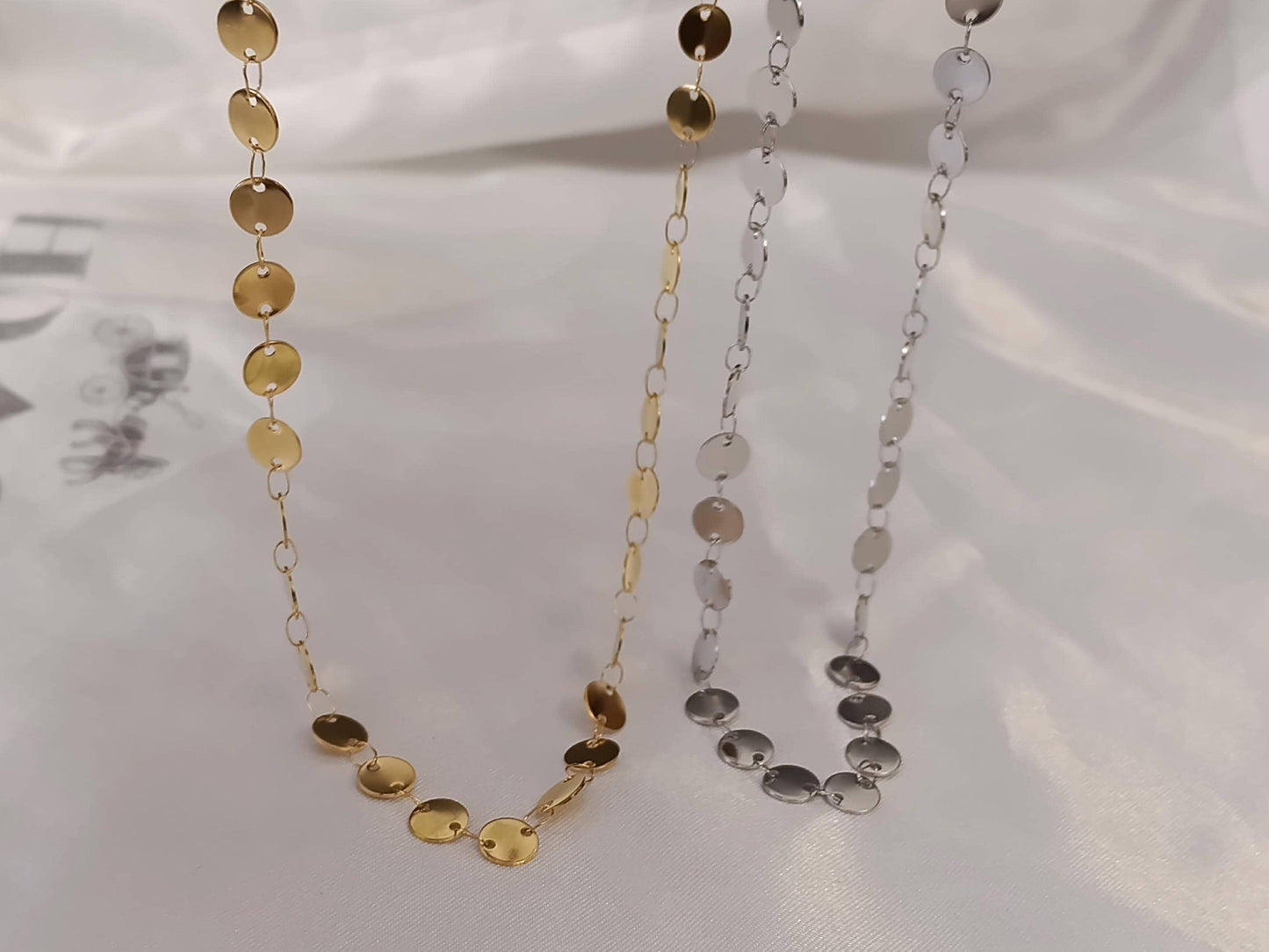 Collar de Disco Brillante en Acero Inoxidable con Baño de Oro 18K (40cm + Extensión) 16"+ regalo para ella