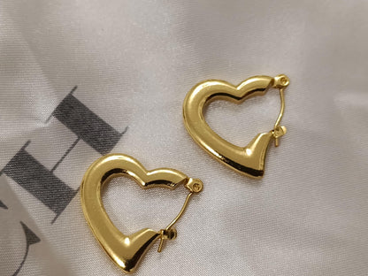Pendientes de aros de Corazón Estilo Italiano en Acero Inoxidable con Baño de Oro 18K - Acabado Diamantado reglalo para ella