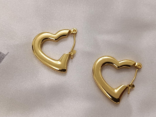 Pendientes de aros de Corazón Estilo Italiano en Acero Inoxidable con Baño de Oro 18K - Acabado Diamantado reglalo para ella