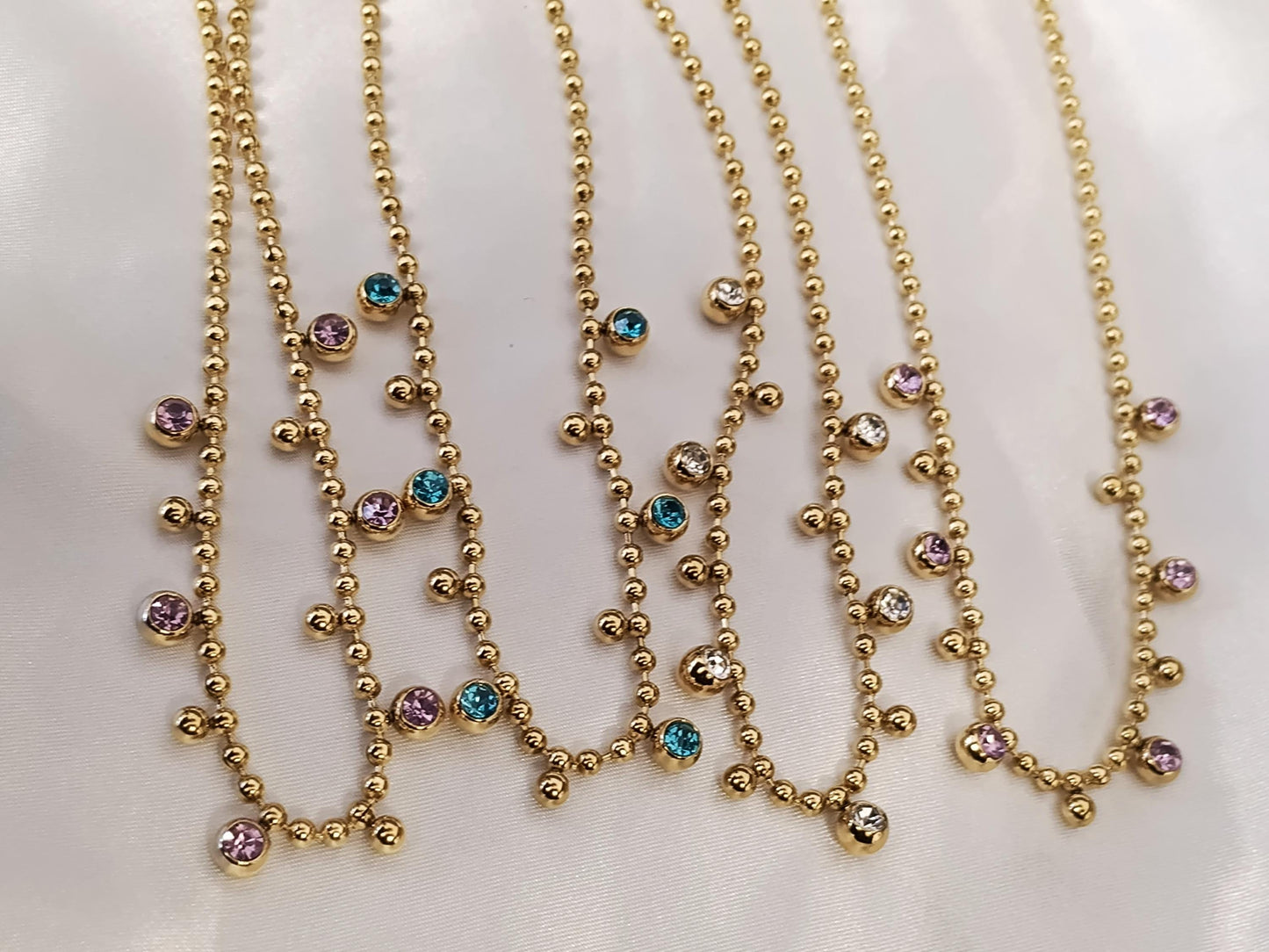 Collar de Bolas de Acero Inoxidable con Colgante Circular de Circonita, Baño de Oro de 18K, 42cm + Extensión regalo para ella