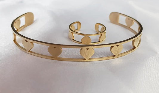 Conjunto de joyas - Brazalete y Anillo ajustable de Corazón Ahuecado, Acero Inoxidable con Baño de Oro 18K (Efecto Espejo) regalos para ella