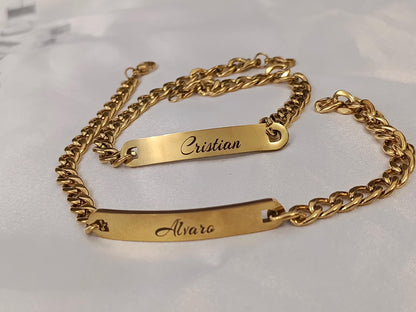 Brazalete Personalizado con Nombre grabadi para hombre , Acero Inoxidable con Efecto Espejo, Baño de Oro 18K, regalo para él