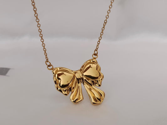 Collar con Colgante de Lazo en Acero Inoxidable y Baño de Oro 18K (40cm + Extensión) regalo para ella