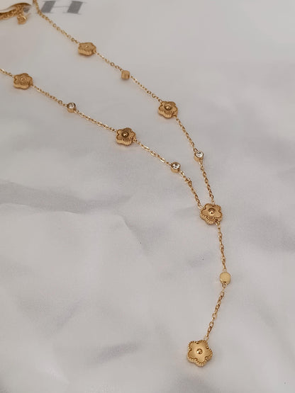 Collar de flores y circonitas en Acero Inoxidable con Baño de Oro 18K (50cm + Extensión) para ella