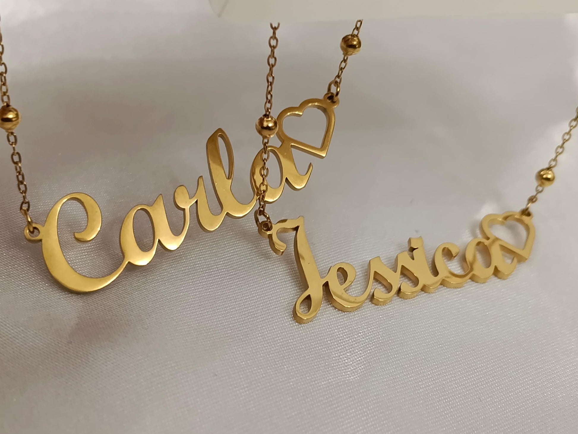 Collar con nombre personalizado acero inoxidable en Oro 18K (PVD) - 18" + 2" Ajustable para mujeres