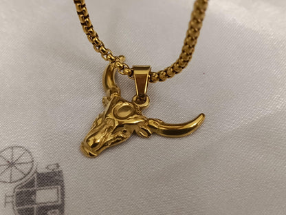 Collar de Cadena Gruesa con colgante de cabeza de Toro - Acero Inoxidable Oro 18K, 60CM 24"