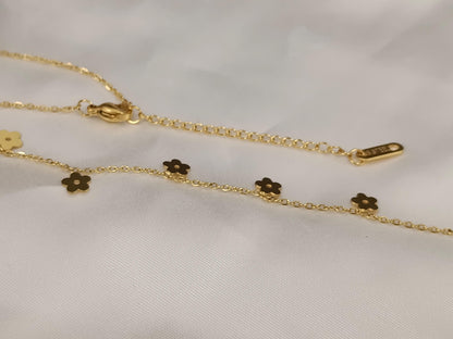 Collar Largo Estilo Y con cuentas de Flores Pulidas en Oro de 18K (PVD) - Acero Inoxidable - 20"-22" para mujeres