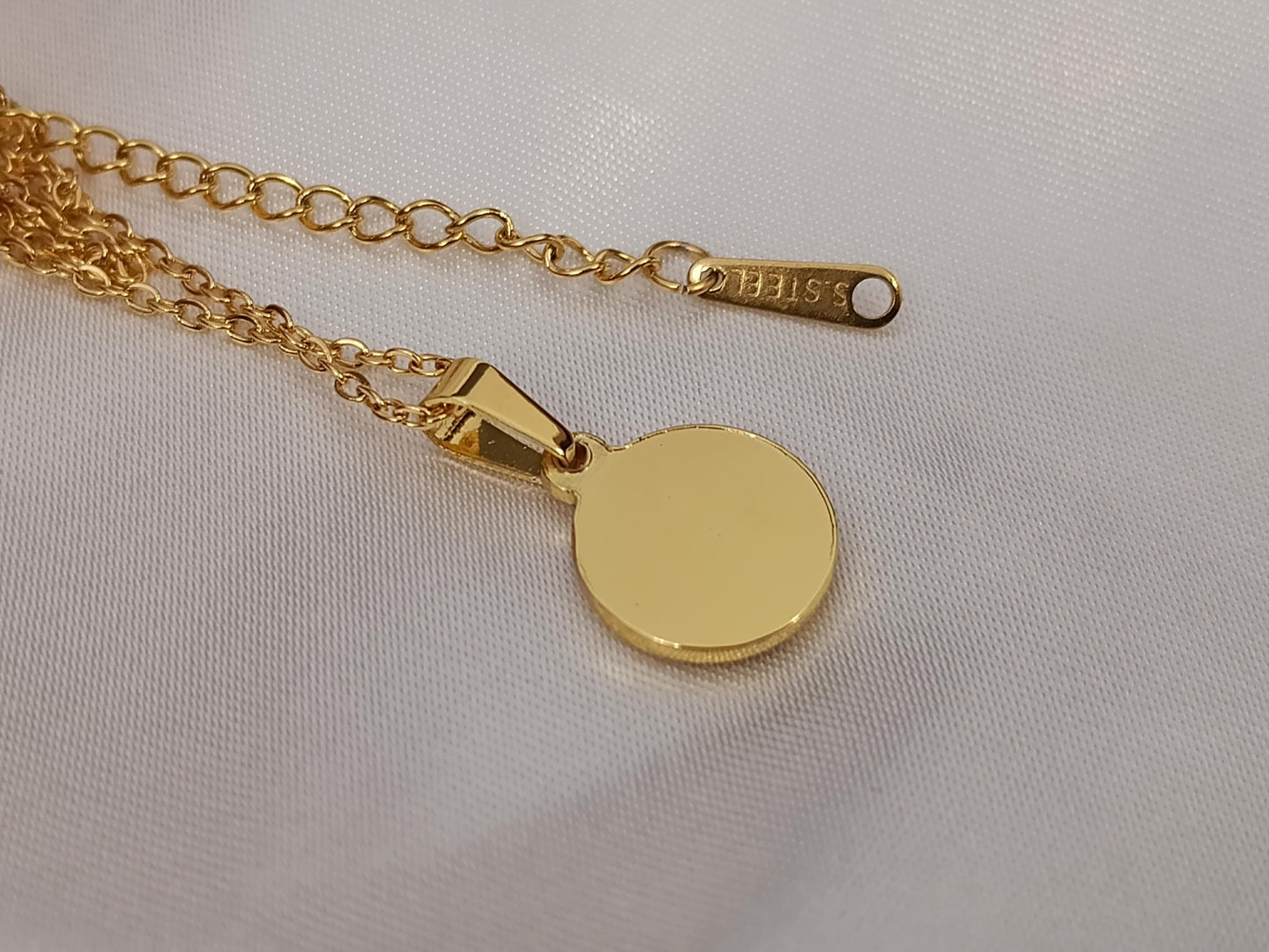 Collar con medalla de Virgin María acero inoxidable bañado en oro 18K para mujeres
