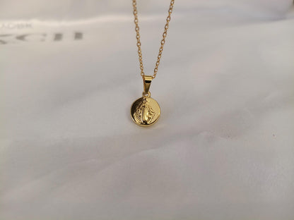 Collar con medalla de Virgin María acero inoxidable bañado en oro 18K para mujeres