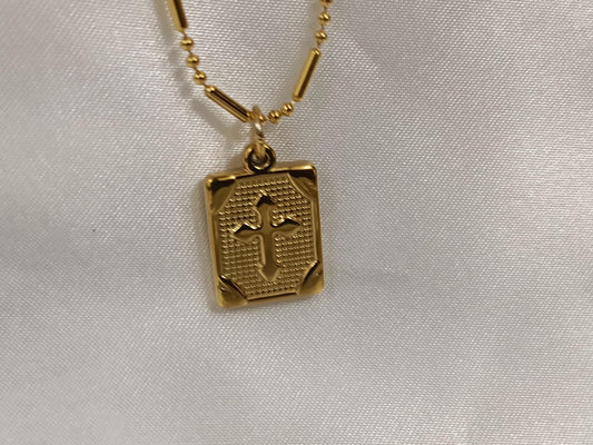 Collar con Colgante Rectangular con cruz en Oro 18K (PVD) - 16" + 2" Ajustable collar para mujeres