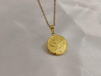 Collar con Colgante moneda de Ángel en Oro 18K (PVD) - 16" + 2" Ajustable para mujeres