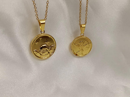 Collar con Colgante moneda de Ángel en Oro 18K (PVD) - 16" + 2" Ajustable para mujeres