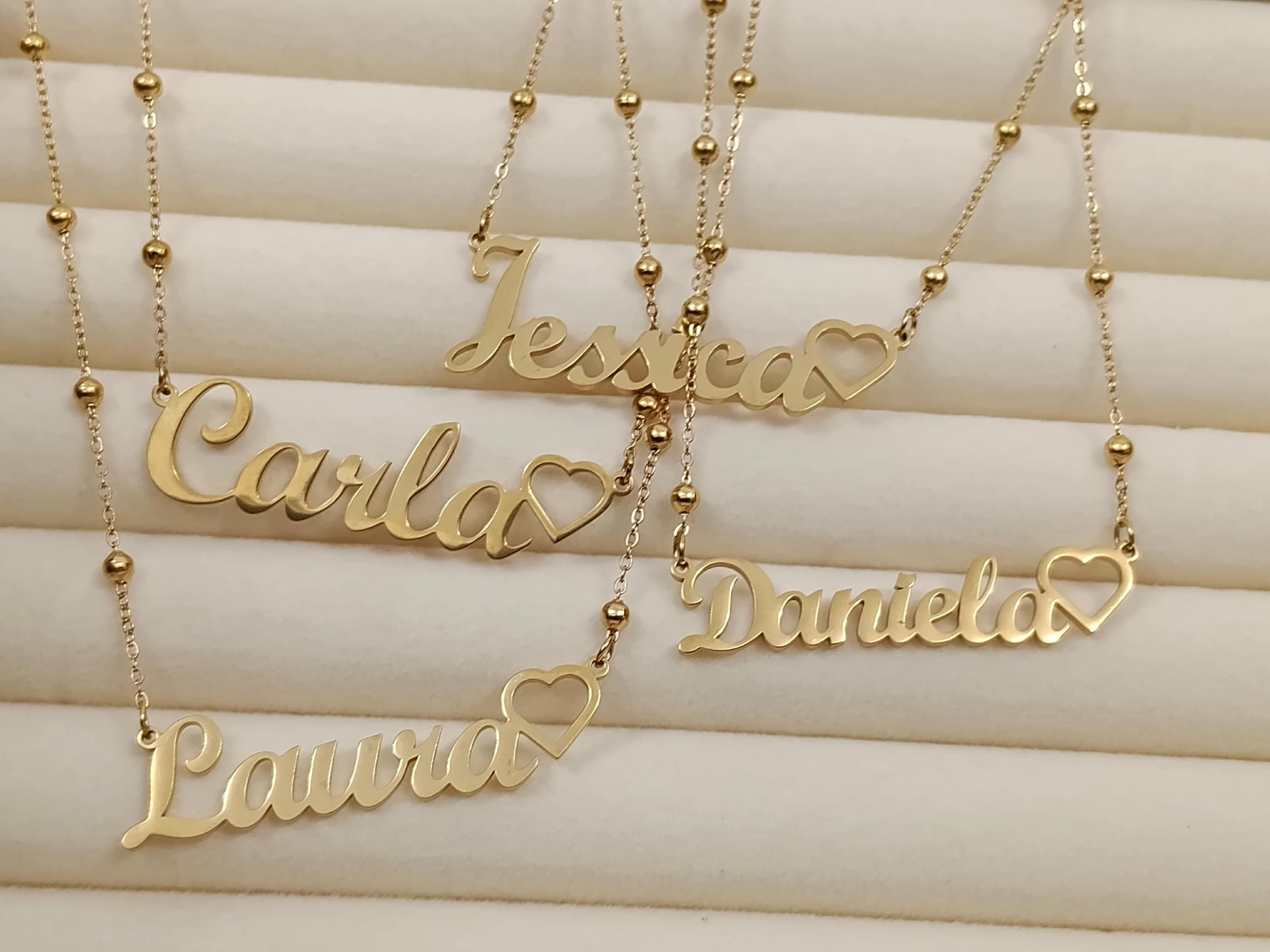 Collar con nombre personalizado acero inoxidable en Oro 18K (PVD) - 18" + 2" Ajustable para mujeres