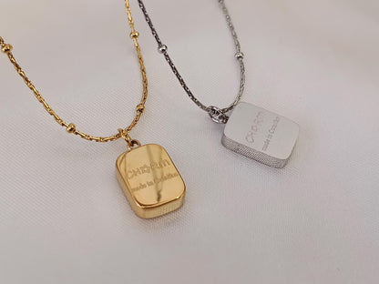 Collar de cuentas con colgantes rectangular con letras pulidas acero inoxidable oro bañado 18K para mujeres