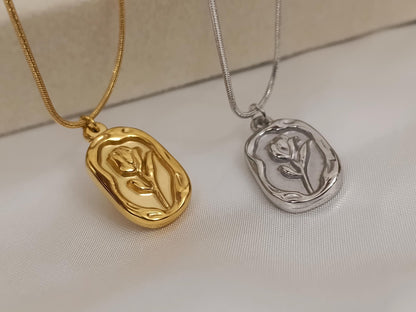 Collar de Acero Inoxidable Oro 18K - colgante Placa Cuadrada Tulipán Grabado - Cadena Serpiente + Extensión para ella