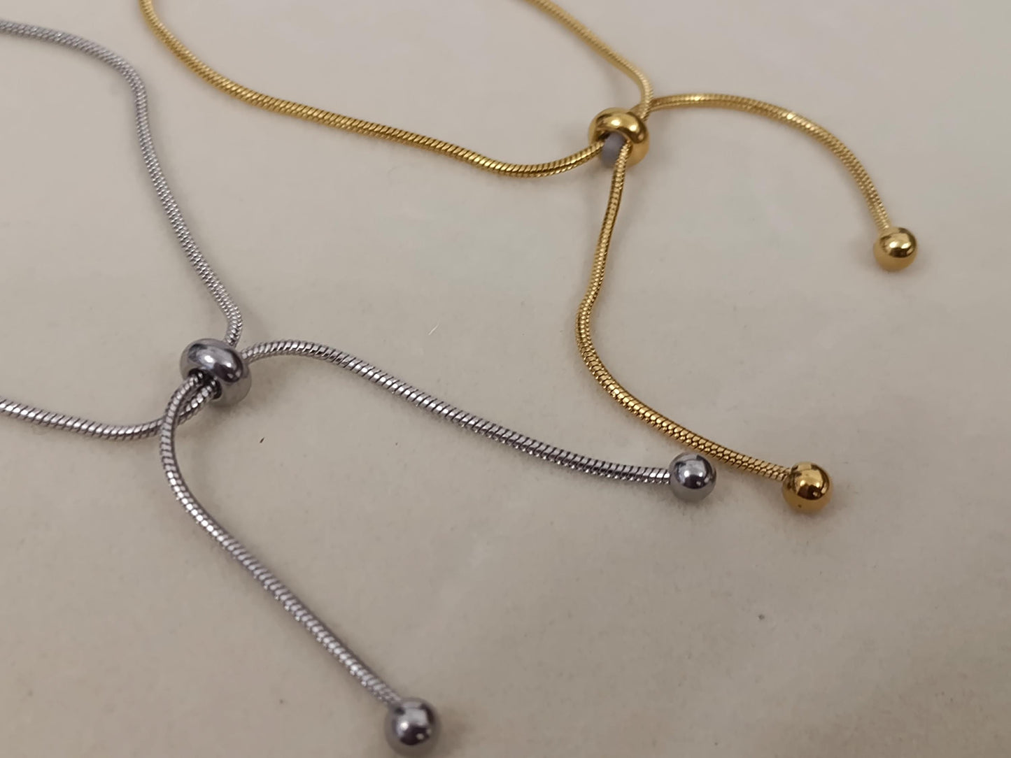 Pulsera con cadena serpiente diseño sencillo ajustable acero inoxidable oro bañado 18K para mujeres