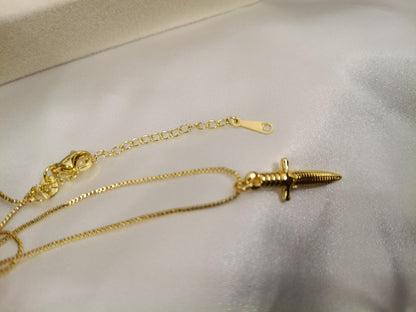 Collar con colgantes de ancla/espada/escudo acero inoxidable oro bañado 18K para mujeres