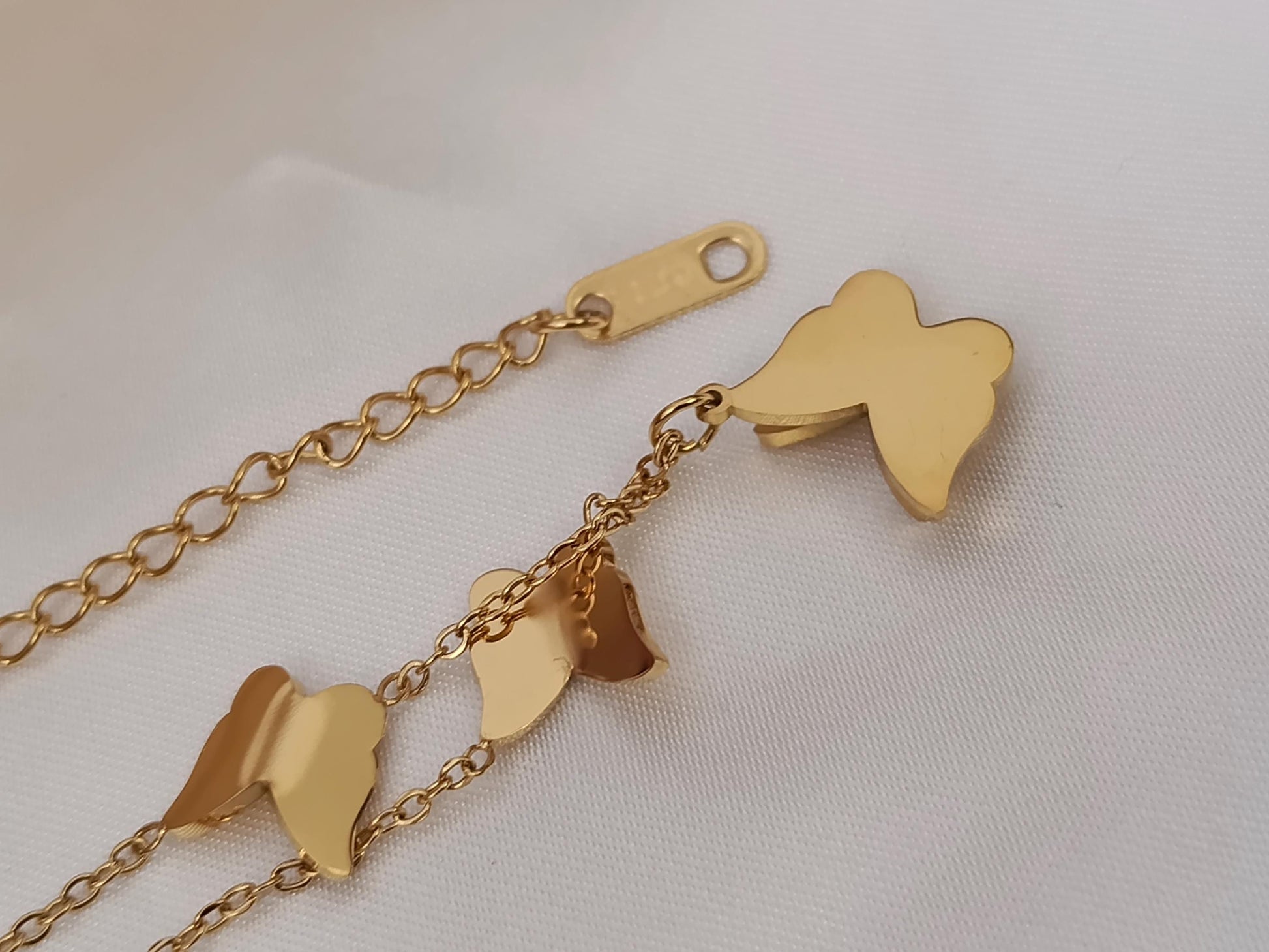 Collar con colgantes de mariposas en Oro 18K (PVD) - Acero Inoxidable - Ajustable para mujeres